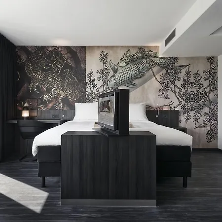 Отель Mainport Rotterdam, A Hilton Affiliate