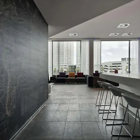 Mainport Rotterdam, A Hilton Affiliate Роттердам