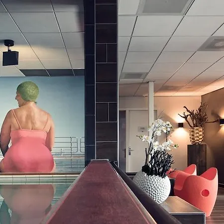 Mainport Design Hotel 4*