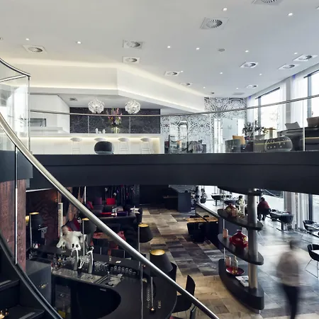 Mainport Rotterdam, A Hilton Affiliate 4* Róterdam