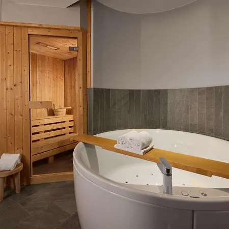 Mainport Rotterdam, A Hilton Affiliate 4* Róterdam