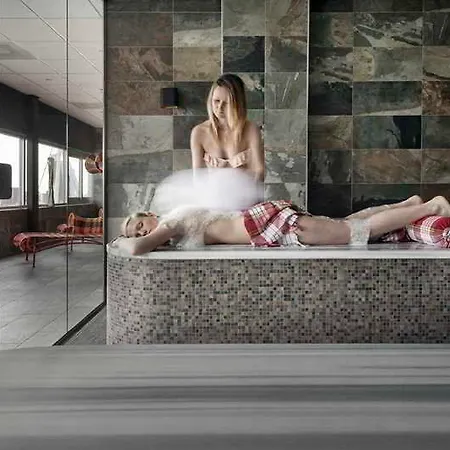 Mainport Rotterdam, A Hilton Affiliate Hotel 4*